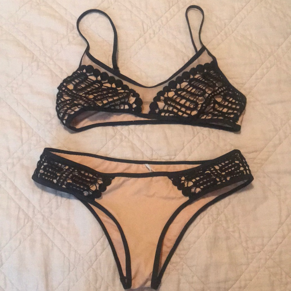 Nude Ripcurl bikini
